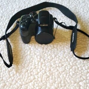 Fujifilm Finepix S1500 MP 12X Image Camera, Strap & Lens Cover‎